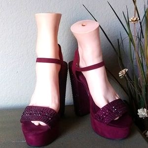 NWOB Juicy Couture "Trice Wine" Crystal Stud Platform Slingback Heels. 7.5M